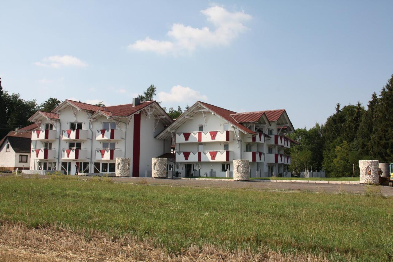 Zum Kreuzritter Aparthotel Wuestenrot Екстериор снимка