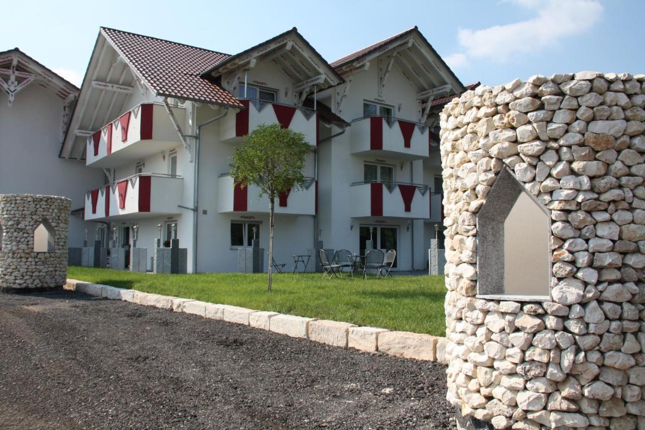 Zum Kreuzritter Aparthotel Wuestenrot Екстериор снимка