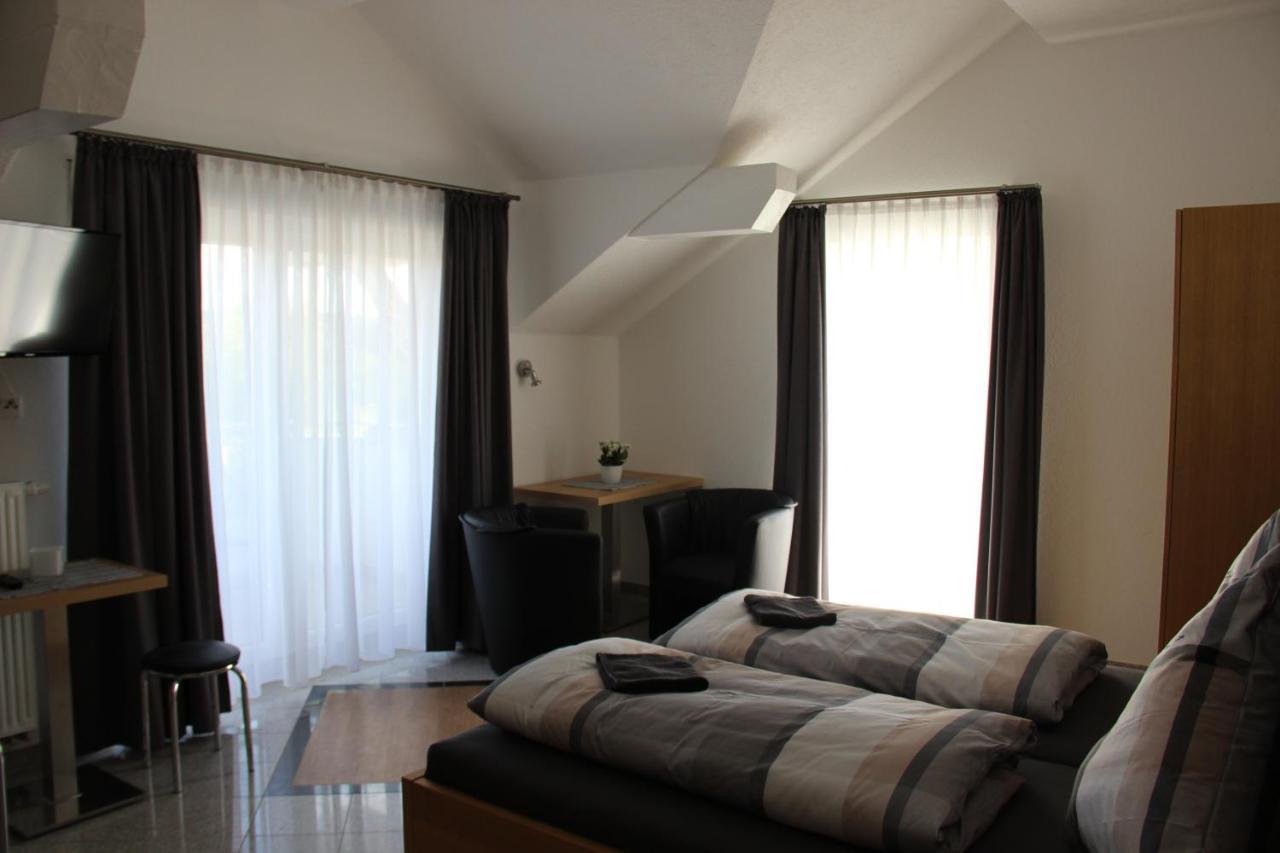 Zum Kreuzritter Aparthotel Wuestenrot Екстериор снимка