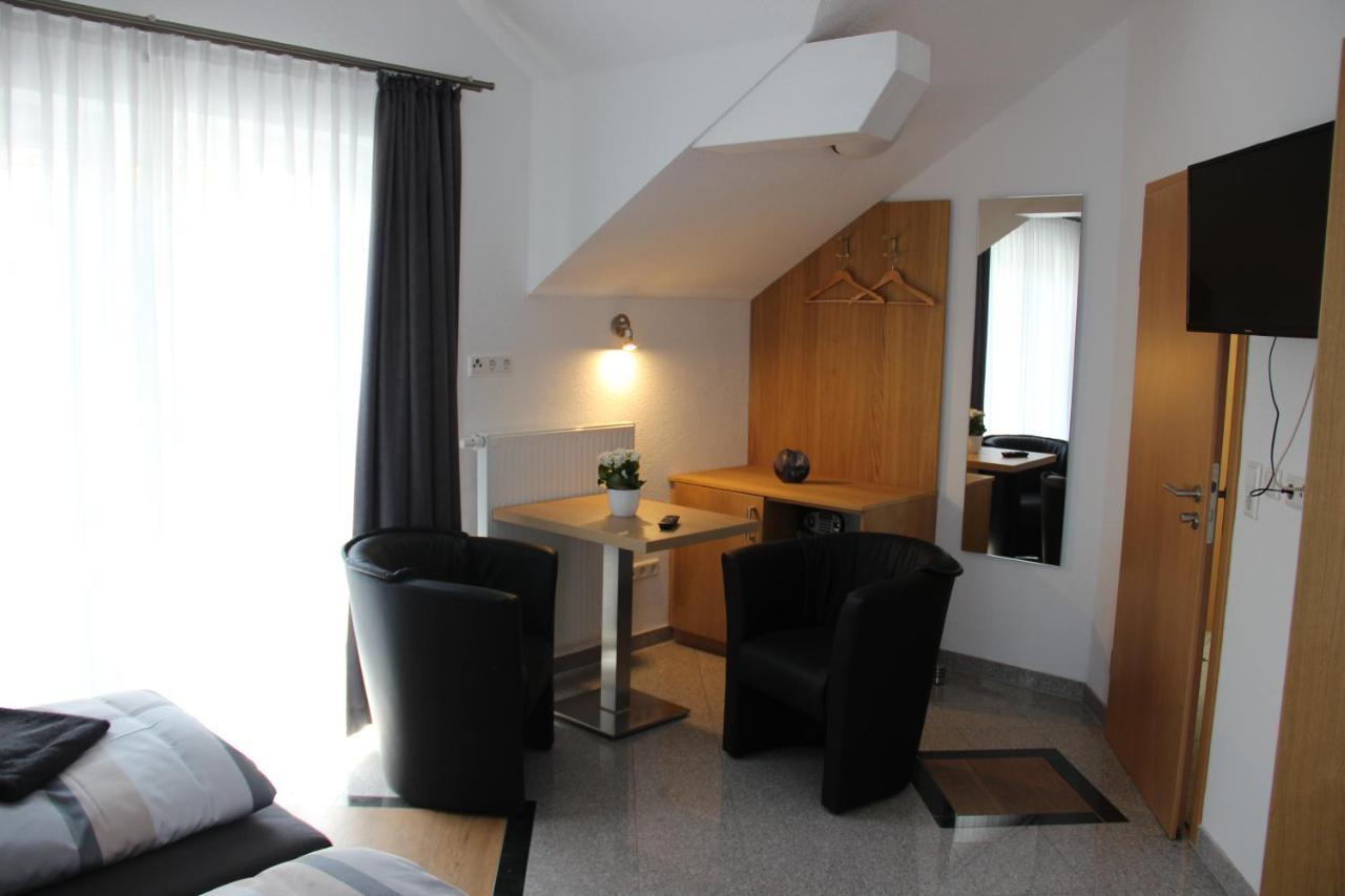 Zum Kreuzritter Aparthotel Wuestenrot Екстериор снимка
